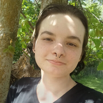 A headshot of SAIC RA Jule Gagne